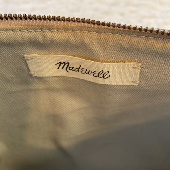 Madewell - Small Pom-Pom Zip Pouch - Picture 3 of 4